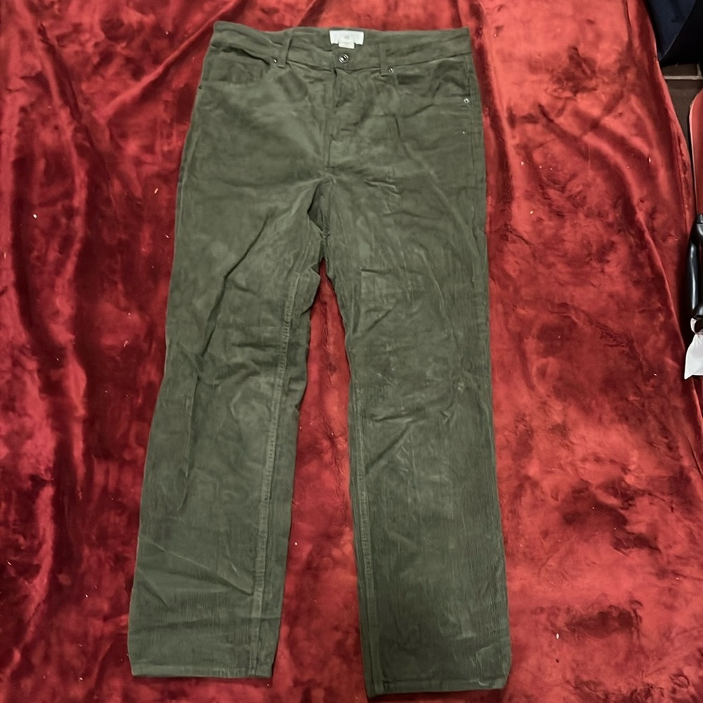 Cute jeans (they’re wrinkly because they were hidden in the depths of my closet)